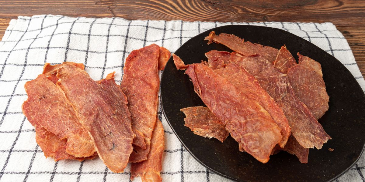 Petiscos desidratados para cães